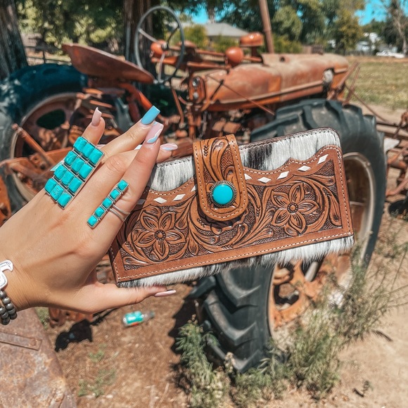 The Harper Wallet a Haute Southern Hyde x Beth Marie Exclusive - Picture 8 of 8